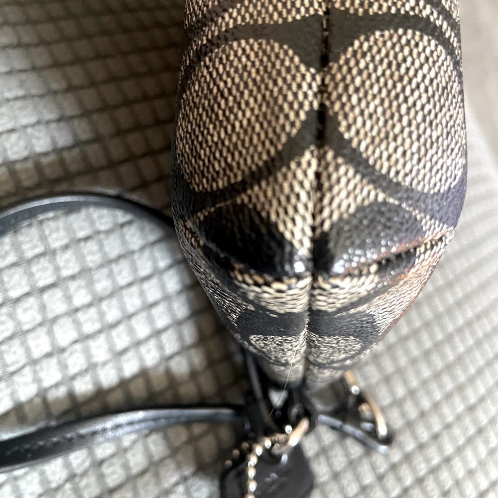 Coach EUC Signature Coated Canvas w/hang tag - Picture 7 of 13